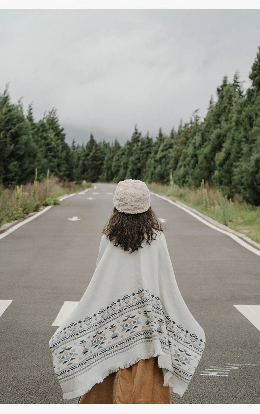PONCHO MONTÊS