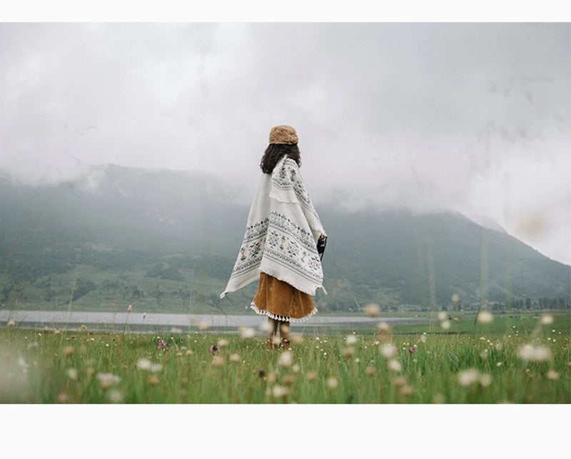 PONCHO MONTÊS