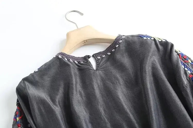 BLUSA LIRA PRETO